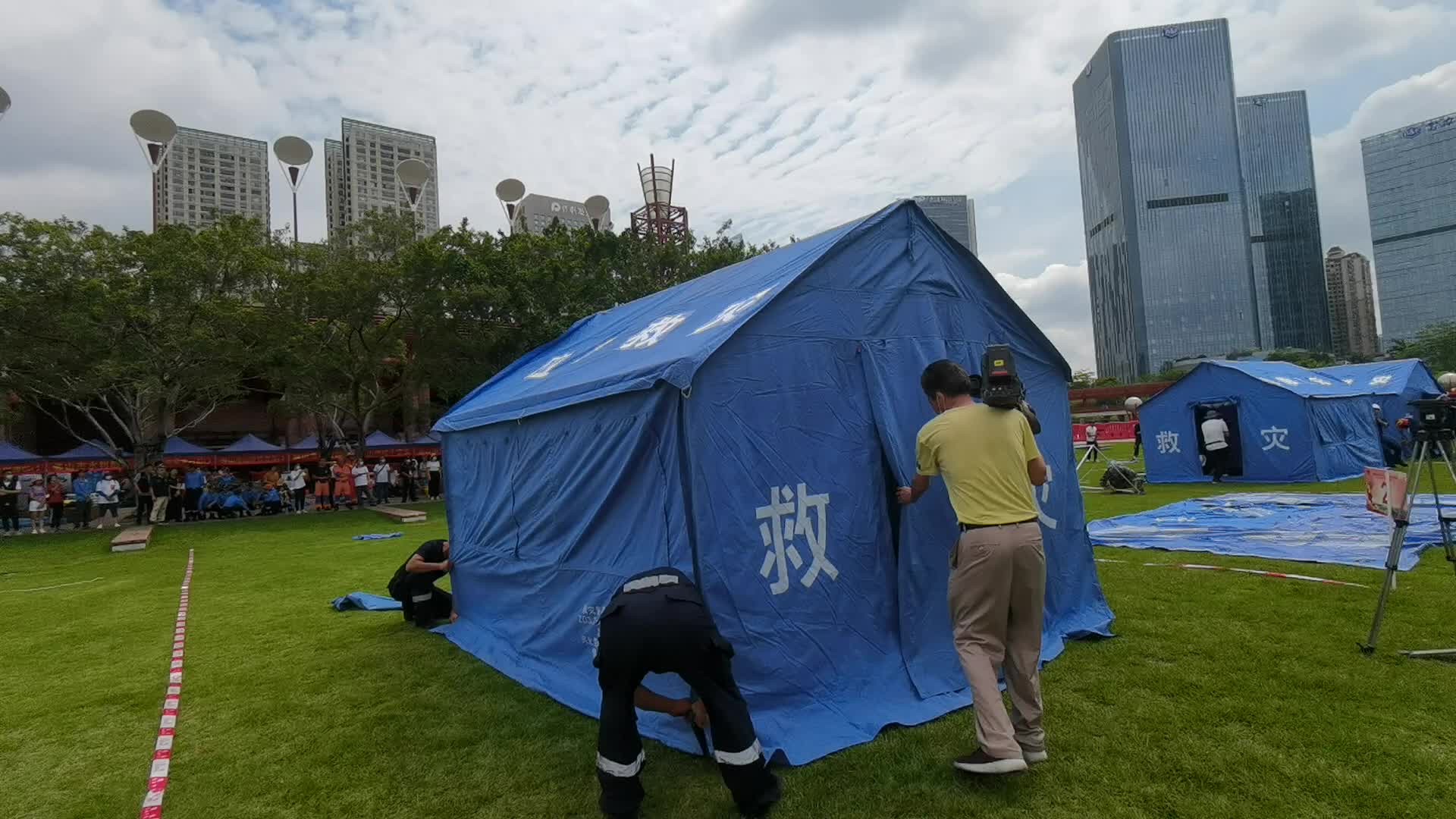 佛山举行应急救灾帐篷搭建比赛,南海二队以5分31秒夺冠